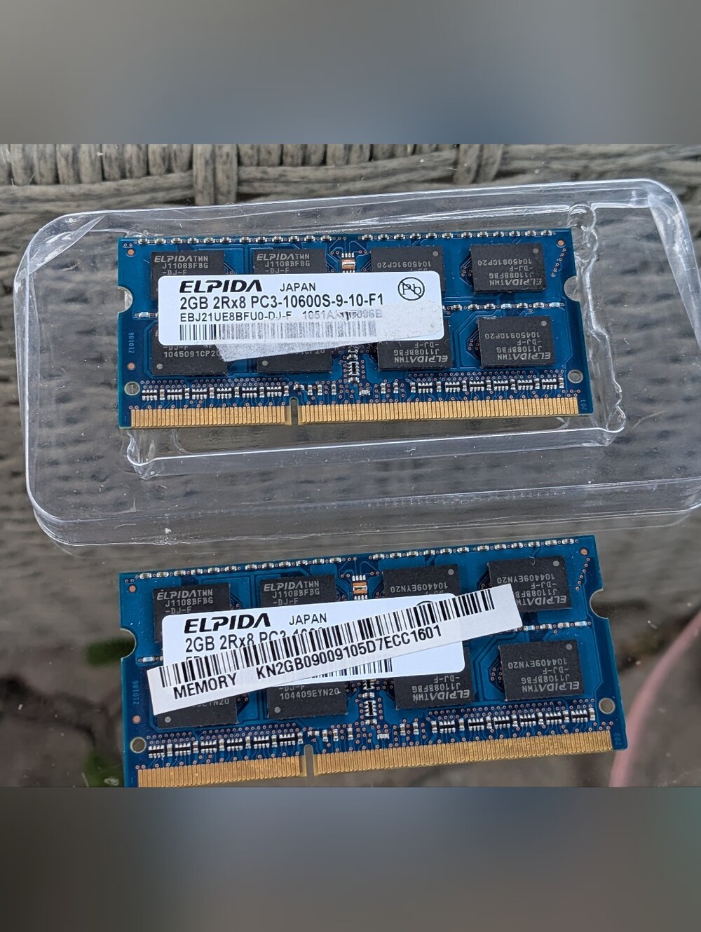 ELPIDA 2GB PC3-10600S DDR3 Laptop Memory Module - Blue
